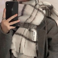 윈터 베일 소프트 체크 머플러 목도리