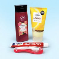 LG생활건강 온더바디 바디워시 클렌징폼 크리오 치약 접이식칫솔 4종세트