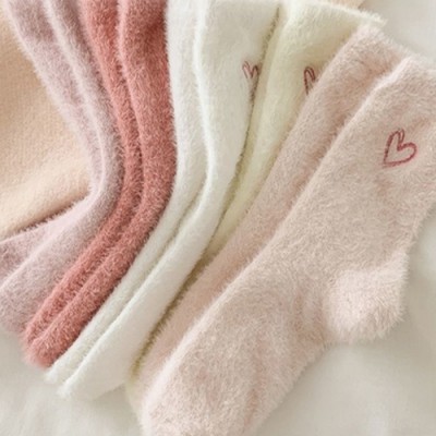 로페리아 여성 하트자수 밍크 벨벳 양말(0216820)