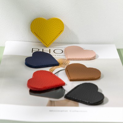 로페리아 하트 가죽 북마크(0215575)