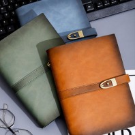 로페리아 버클 디자인 레트로 소가죽 A5 다이어리(0216898)