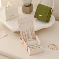 로페리아 휴대용 주얼리 보관 핸드백(0216477)