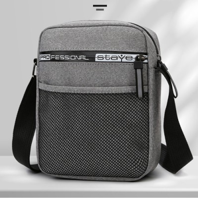 제이엘 반사기능 심플 크로스백 가방