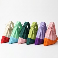 로페리아 주름 디자인 여성 접이식 니트 숄더백 아코디언 가방(0217592)