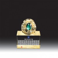 7401 크리스탈 상패 (100*125*80mm)