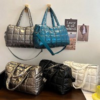 로페리아 구름 누빔 가방 대용량 퀼팅백(0216986)