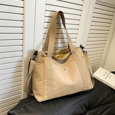 제이탑 넉넉한 수납력의 캐주얼 가방 에코백